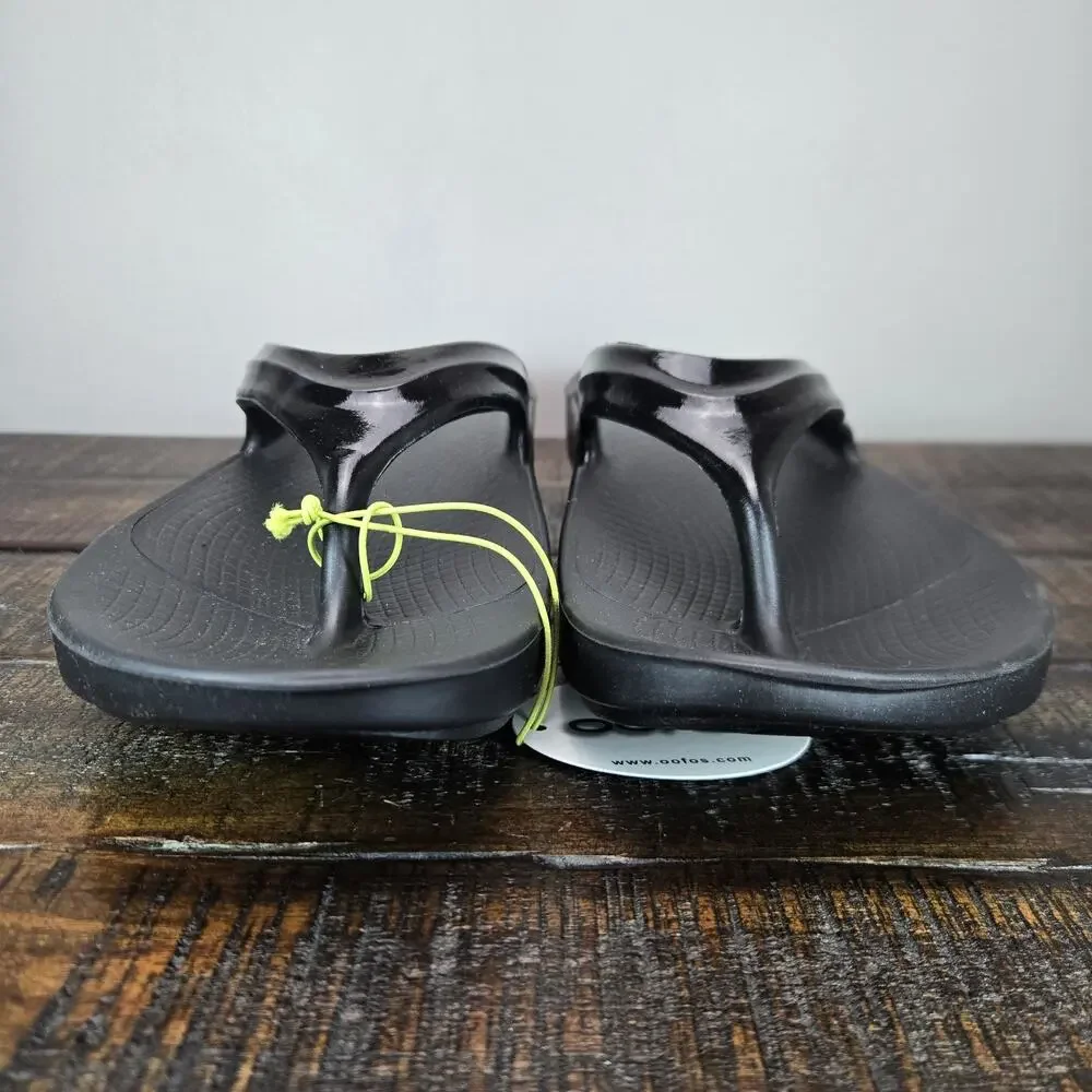 NEW Oofos Oolala Womens Size 8 Recovery Slip-On Comfort Flip Flops Sandals Black